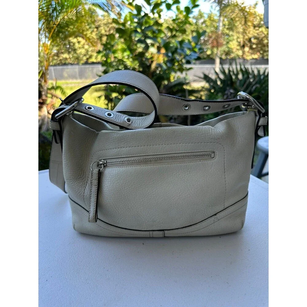 Vintage Coach F10942 Soho Collection Pebbled Leather Baguette Shoulder Bag